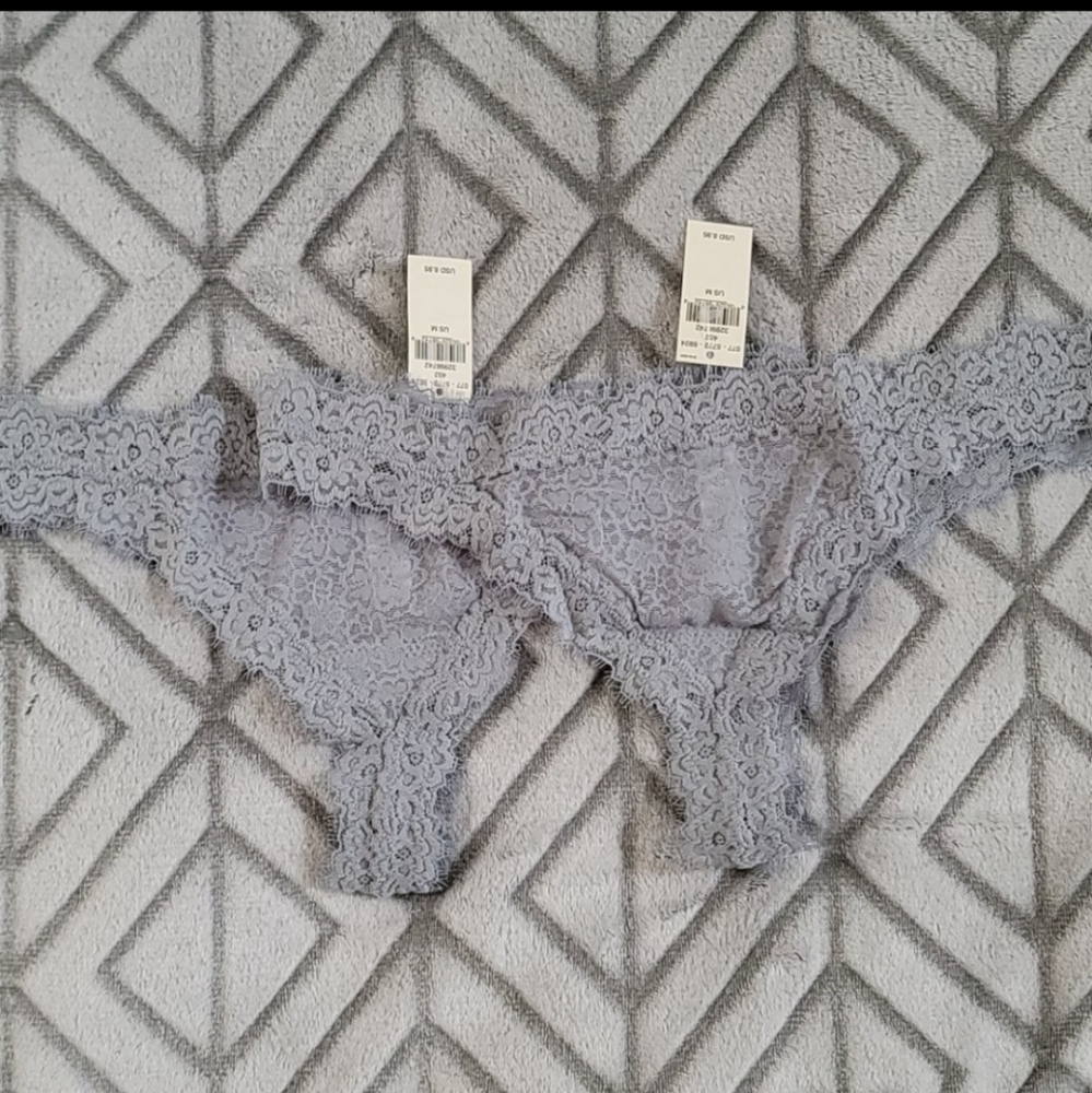 Aerie thongs
